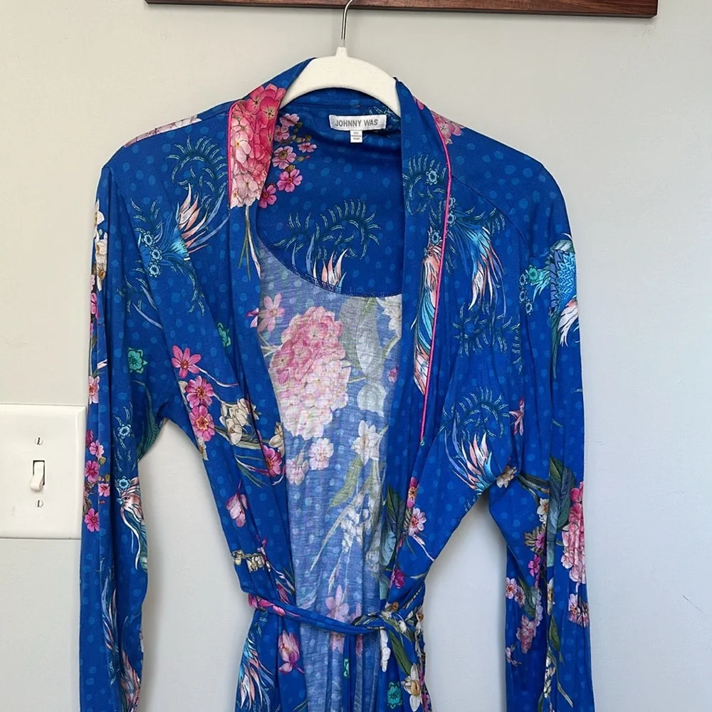 〰️ johnny was robe - Picture 2 of 6